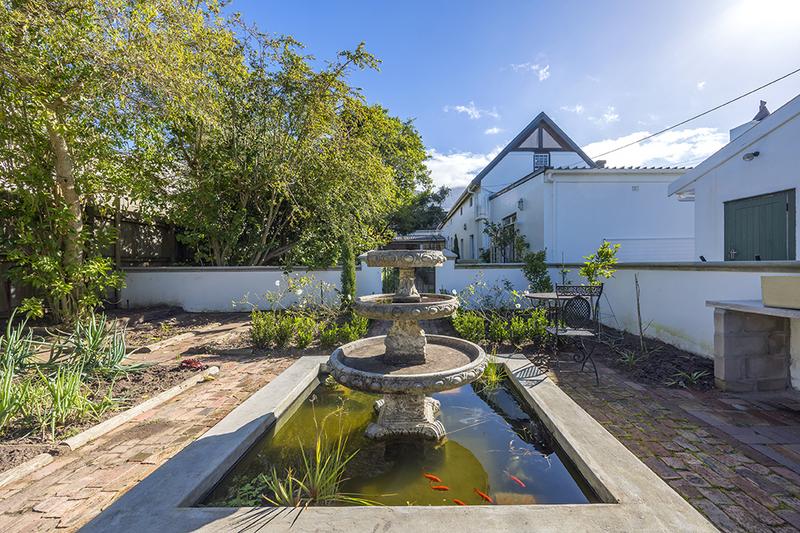 4 Bedroom Property for Sale in Claremont Western Cape